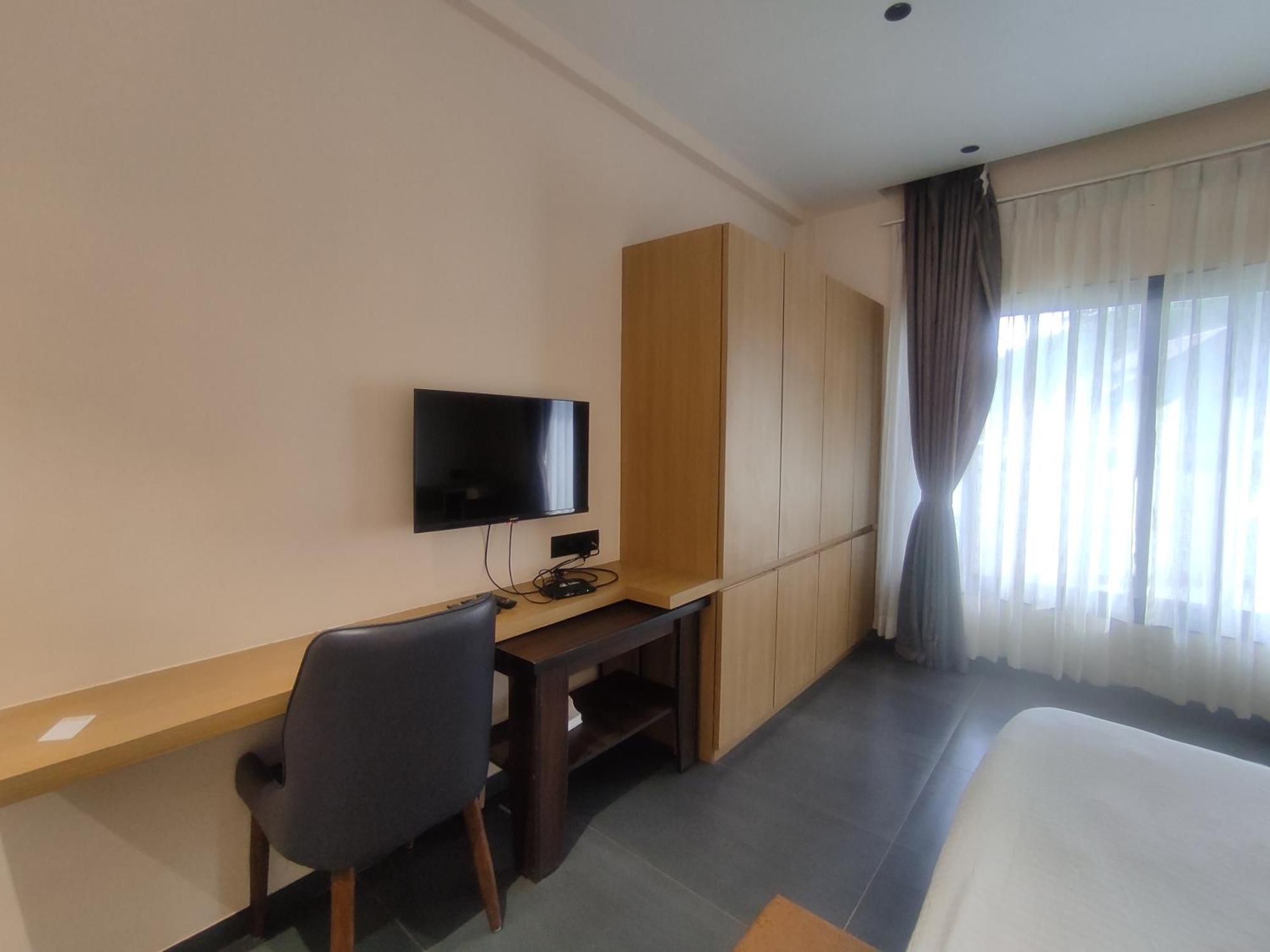 Vits Roccia Hill Resort And Adventure Park, Navapur Songadh エクステリア 写真